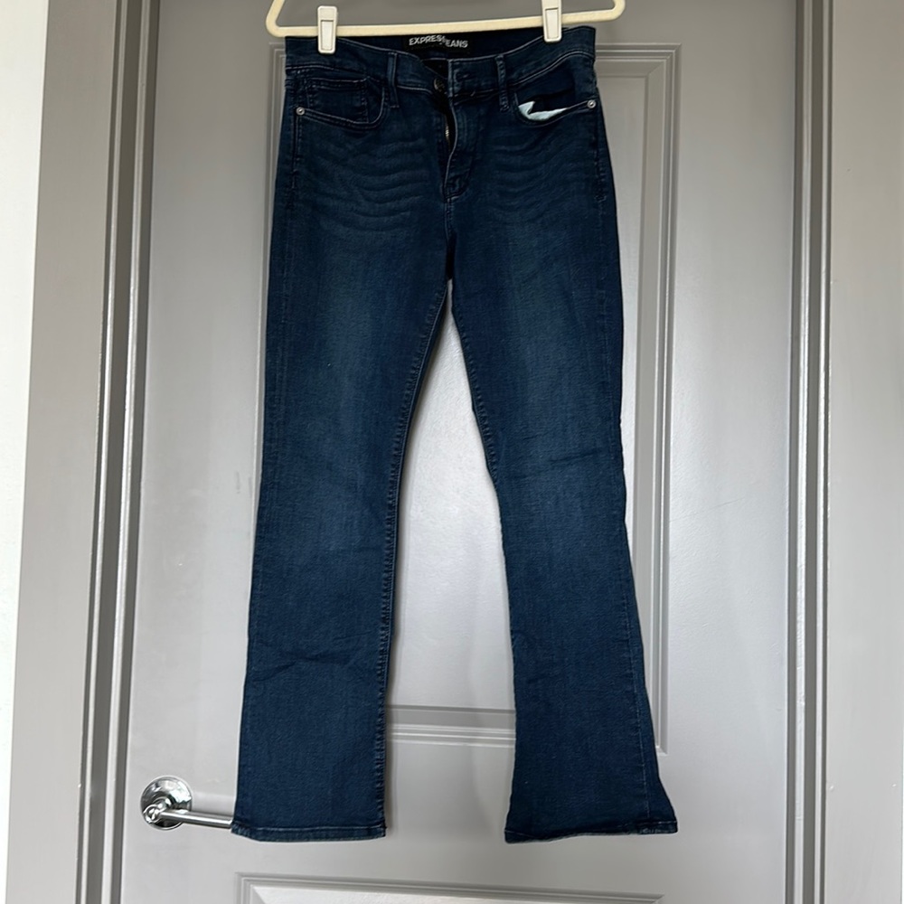 Express Supersoft Barely Boot Mid Rise jeans, size 10